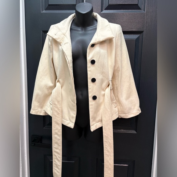 Old Navy Cream Peacoat for Women - Picture 4 of 9